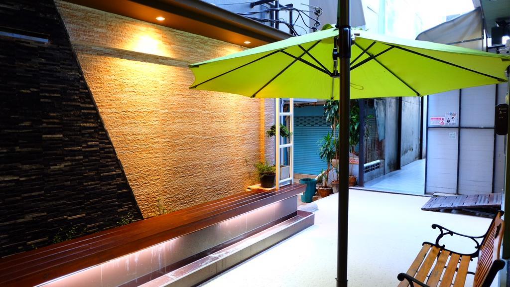Cloud 9 Lodge Бангкок Экстерьер фото